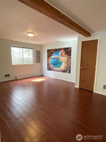 652 ADELE Avenue, Bremerton, WA 98312