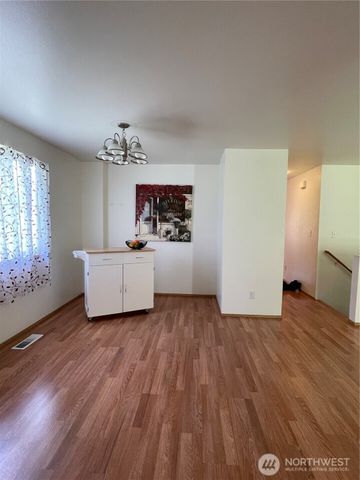 652 ADELE Avenue, Bremerton, WA 98312