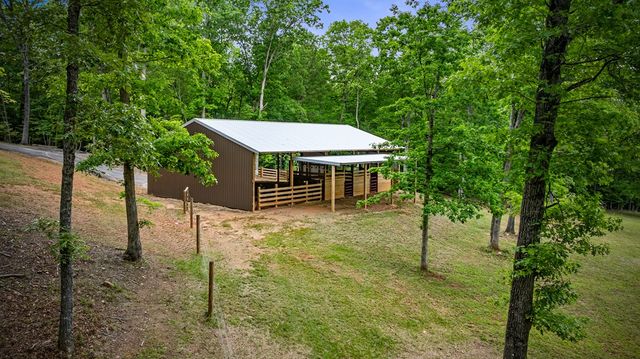 135 Adams Farm Drive, Blairsville, GA 30512