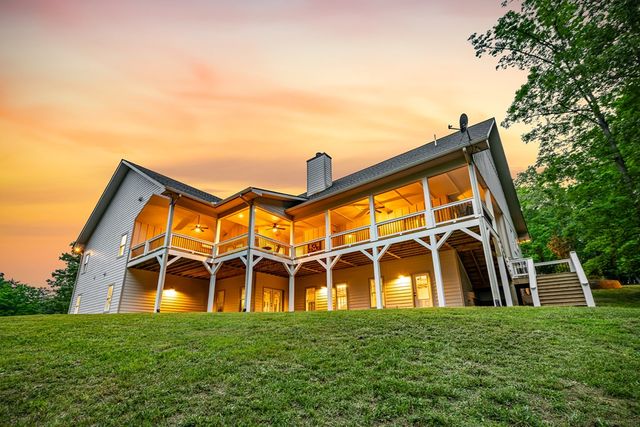 135 Adams Farm Drive, Blairsville, GA 30512