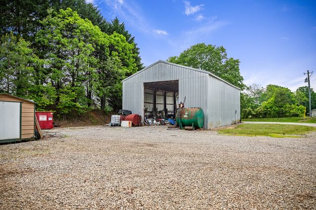 135 Adams Farm Drive, Blairsville, GA 30512