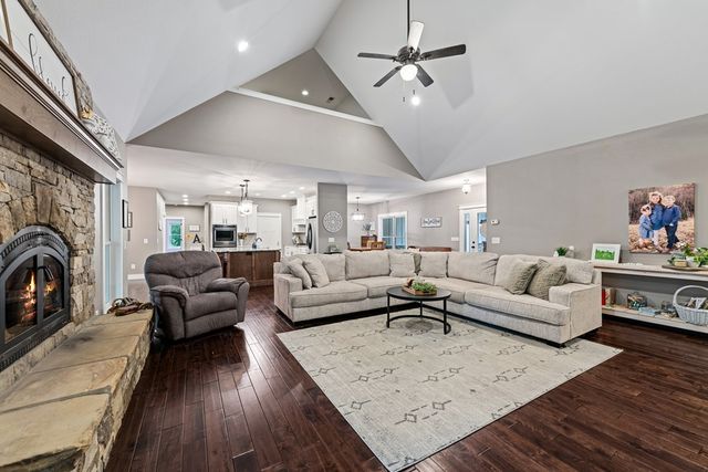 135 Adams Farm Drive, Blairsville, GA 30512