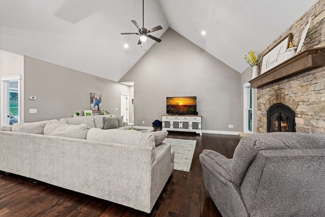 135 Adams Farm Drive, Blairsville, GA 30512