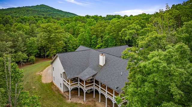 135 Adams Farm Drive, Blairsville, GA 30512