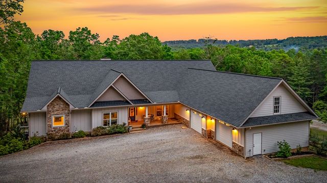 135 Adams Farm Drive, Blairsville, GA 30512