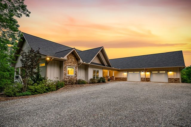 135 Adams Farm Drive, Blairsville, GA 30512