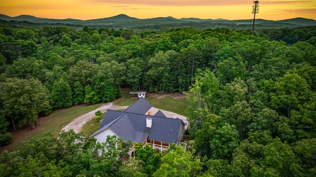135 Adams Farm Drive, Blairsville, GA 30512