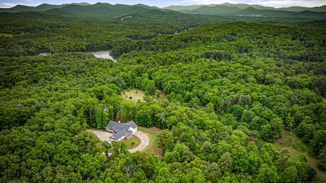 135 Adams Farm Drive, Blairsville, GA 30512