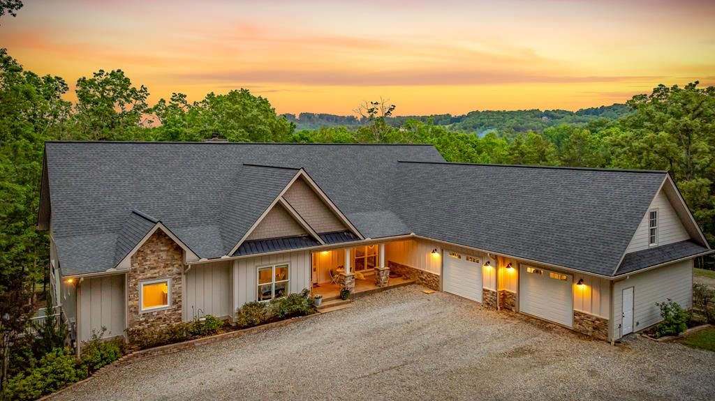 135 Adams Farm Drive, Blairsville, GA 30512