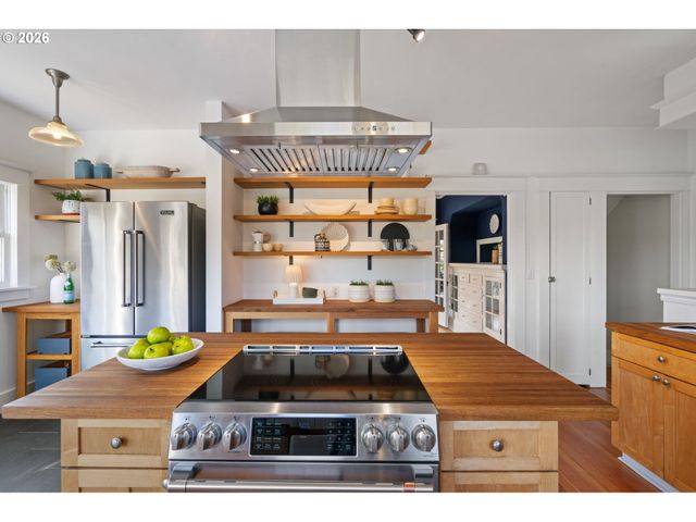 316 Ne 44TH Ave, Portland, OR 97213