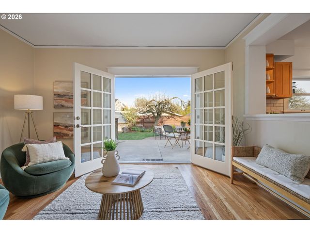 316 Ne 44TH Ave, Portland, OR 97213