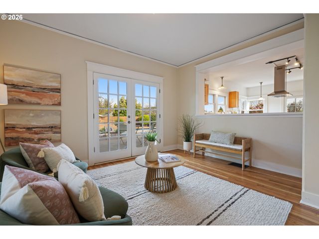 316 Ne 44TH Ave, Portland, OR 97213