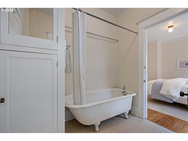 316 Ne 44TH Ave, Portland, OR 97213