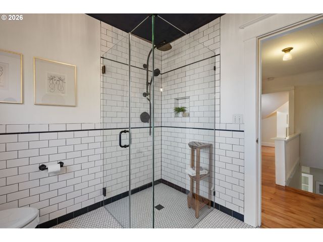 316 Ne 44TH Ave, Portland, OR 97213