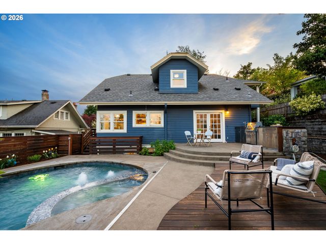 316 Ne 44TH Ave, Portland, OR 97213