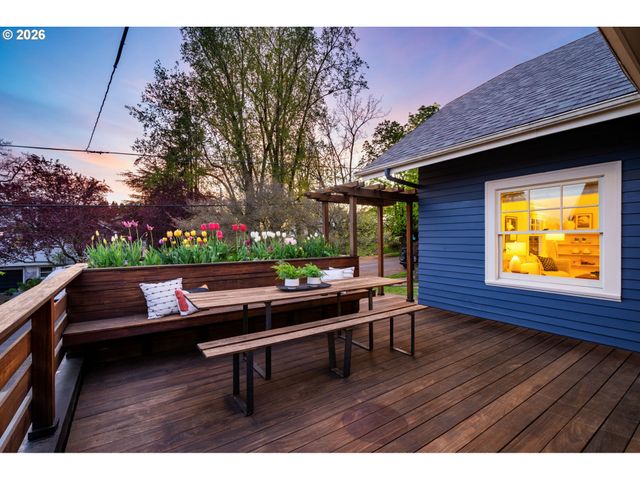 316 Ne 44TH Ave, Portland, OR 97213