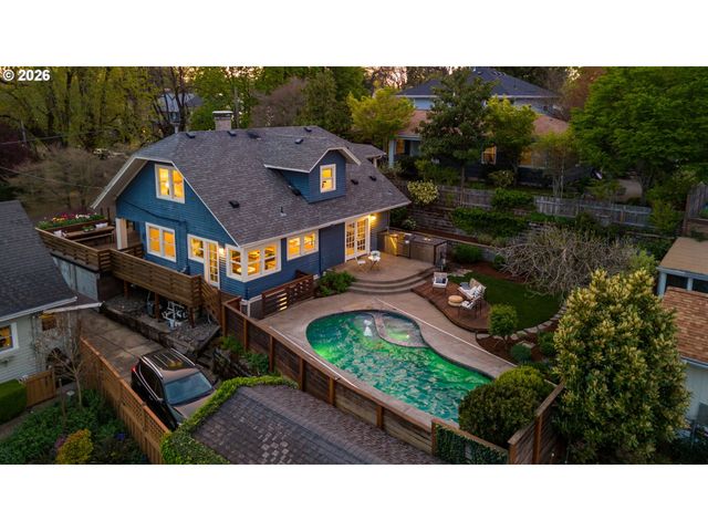 316 Ne 44TH Ave, Portland, OR 97213