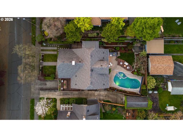 316 Ne 44TH Ave, Portland, OR 97213