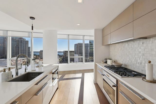 888 W E St 1504, San Diego, CA 92101