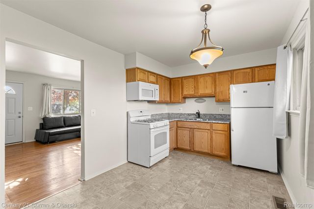 9606 Cornell, Taylor, MI 48180