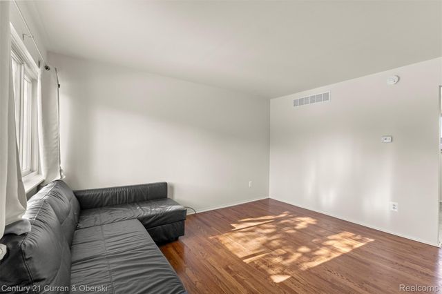 9606 Cornell, Taylor, MI 48180