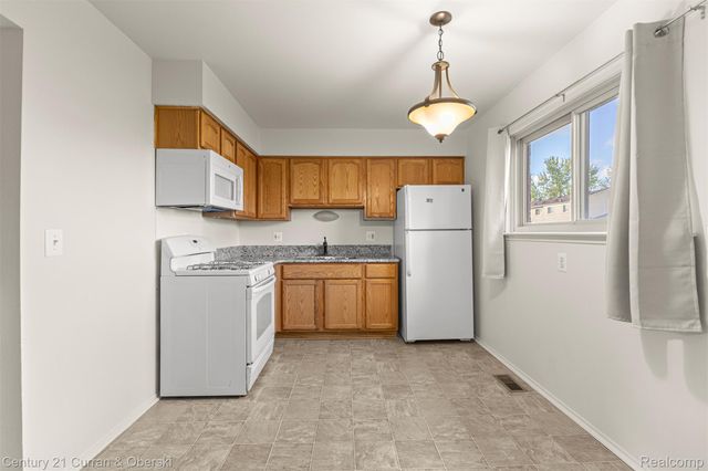 9606 Cornell, Taylor, MI 48180