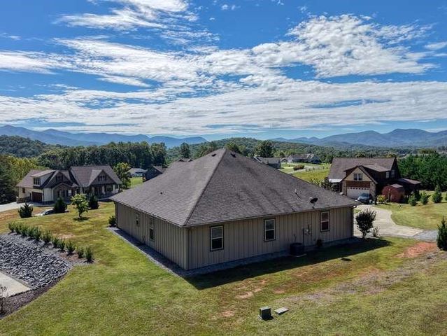 85 Minstead Ridge, Young Harris, GA 30582