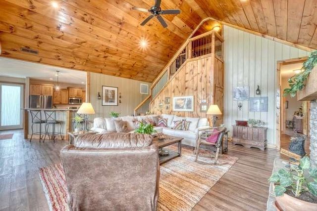 85 Minstead Ridge, Young Harris, GA 30582