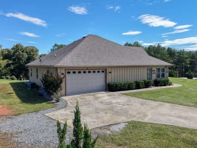 85 Minstead Ridge, Young Harris, GA 30582