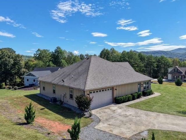 85 Minstead Ridge, Young Harris, GA 30582