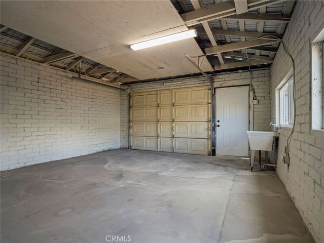 7121 Vine, Highland, CA 92346