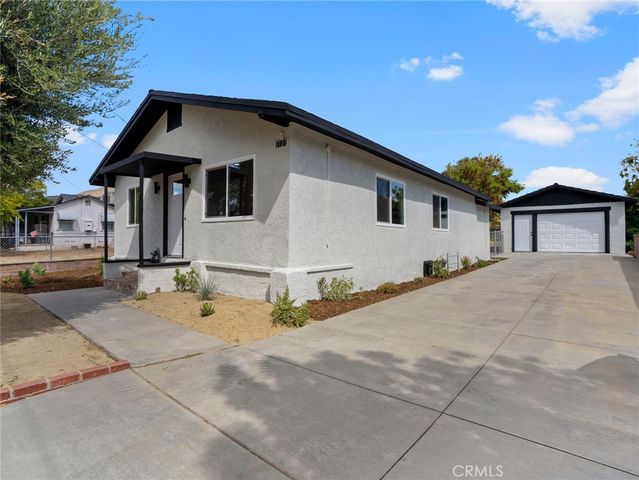 7121 Vine, Highland, CA 92346