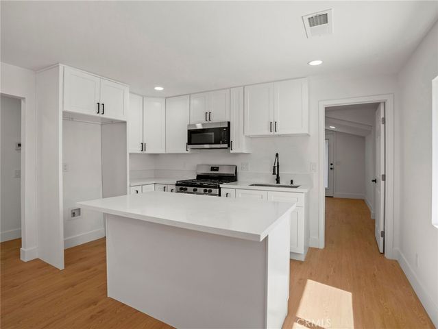 7121 Vine, Highland, CA 92346