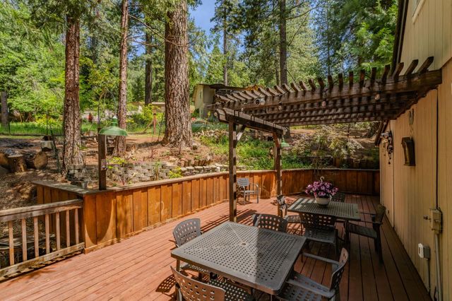 27281 Barton Rd, Pioneer, CA 95666