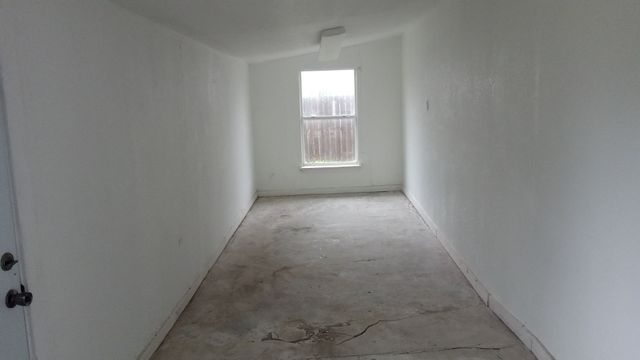 302 E Gertrude Street, Crandall, TX 75114