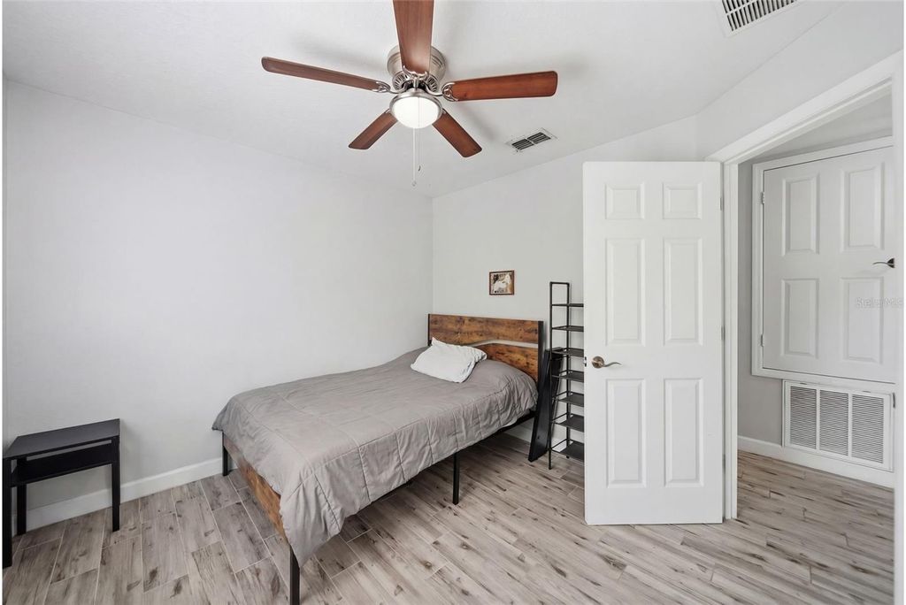 Image 15 of property listing at 14710 CLARKSON DRIVE, Orlando, FL 32828