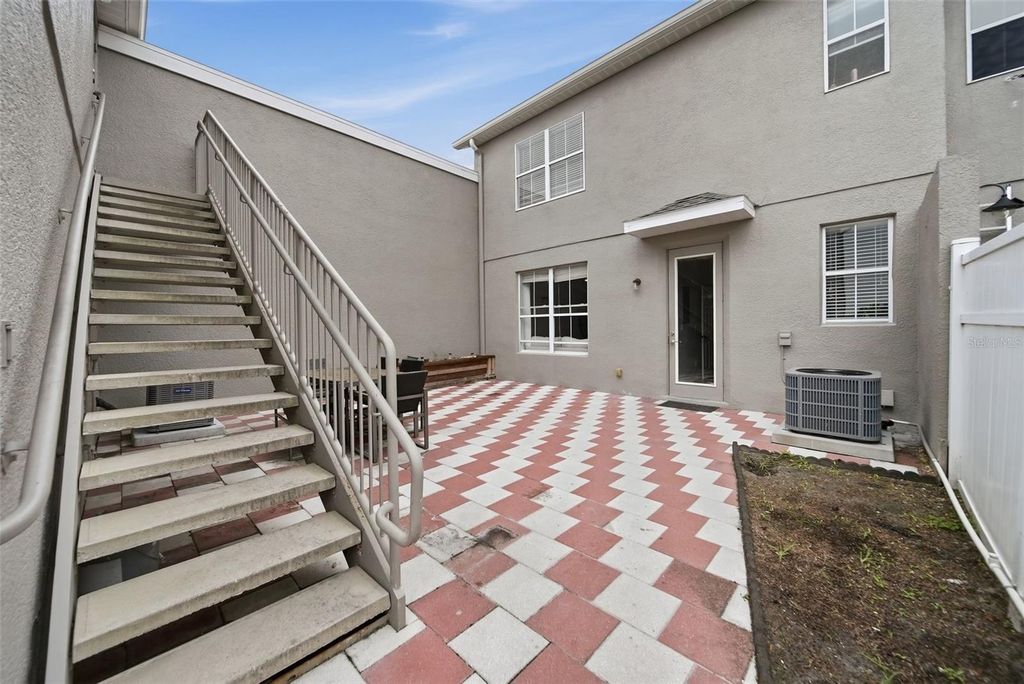 Image 23 of property listing at 14710 CLARKSON DRIVE, Orlando, FL 32828