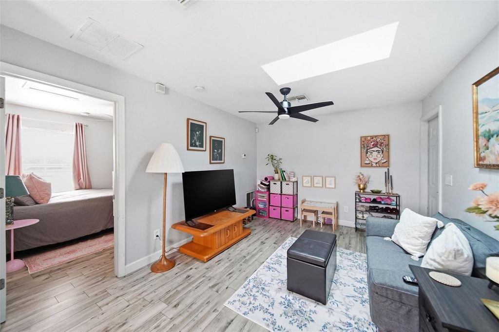 Image 25 of property listing at 14710 CLARKSON DRIVE, Orlando, FL 32828