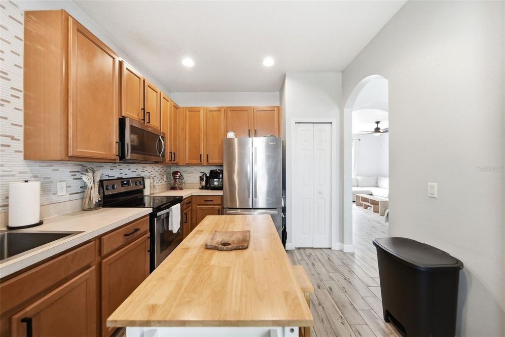 Image 8 of property listing at 14710 CLARKSON DRIVE, Orlando, FL 32828