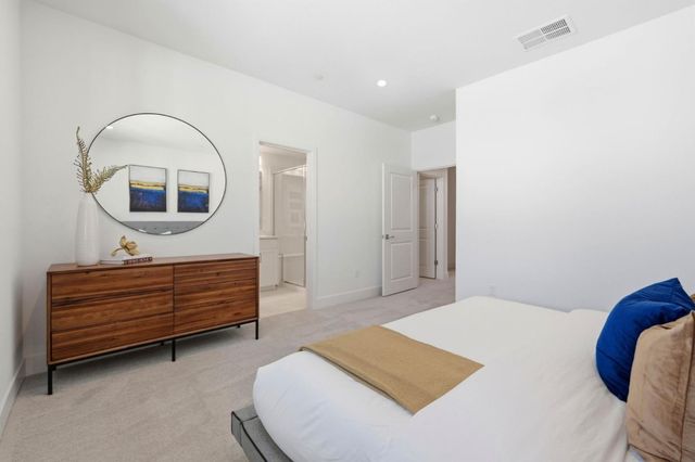 2739 Oak Road, Walnut Creek, CA 94597