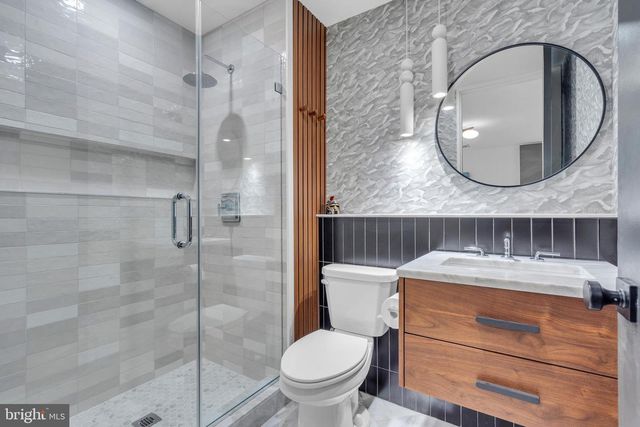 2 PURITAN CT, Princeton, NJ 08540