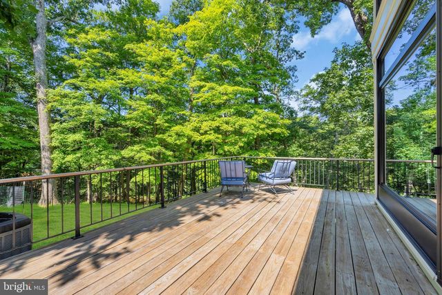2 PURITAN CT, Princeton, NJ 08540