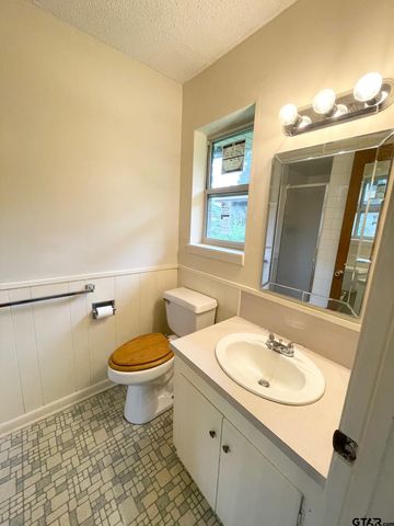 114 Briar Lane, Crockett, TX 75835