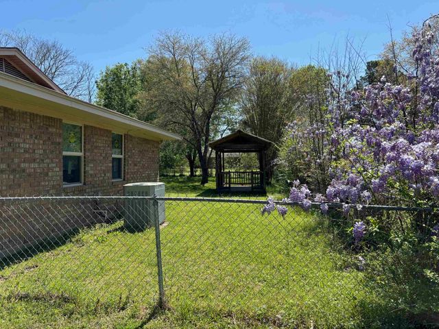 114 Briar Lane, Crockett, TX 75835