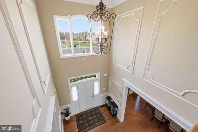 9 HILLVIEW DR, Newtown, PA 18940