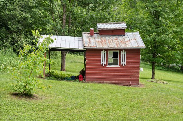 919 VT Route 100 South, Rochester, VT 05767