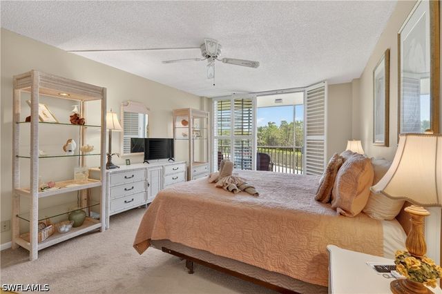 5 Bluebill AVE 201, Naples, FL 34108