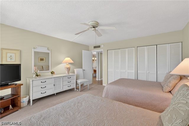 5 Bluebill AVE 201, Naples, FL 34108