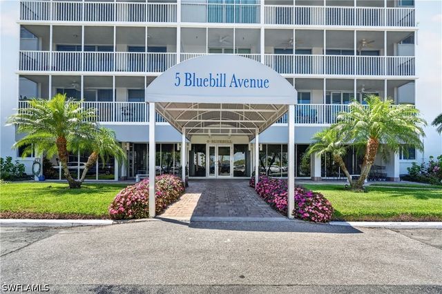 5 Bluebill AVE 201, Naples, FL 34108