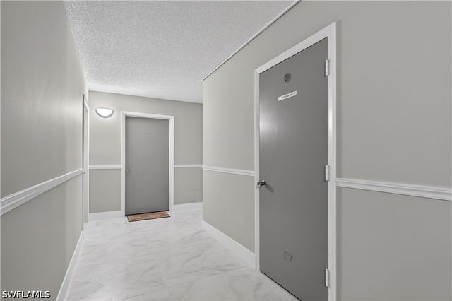 5 Bluebill AVE 201, Naples, FL 34108